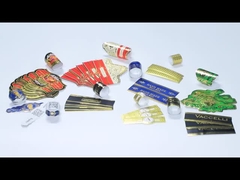 Impressão de etiquetas de cigarros em papel de ouro CMYK Impressão de adesivos de logotipo personalizados