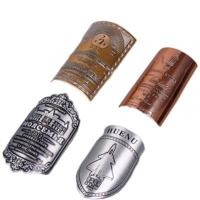 Rótulo adesivo metálico permanente de vinho de alumínio com linha de produção totalmente automática